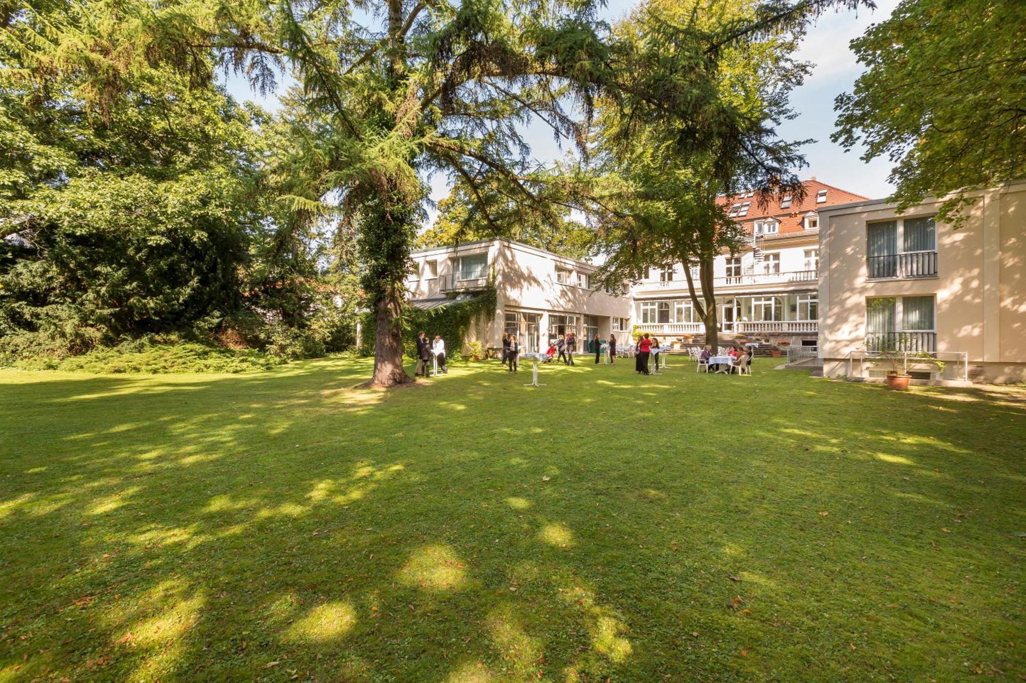 Отель Europaeische Akademie Берлин